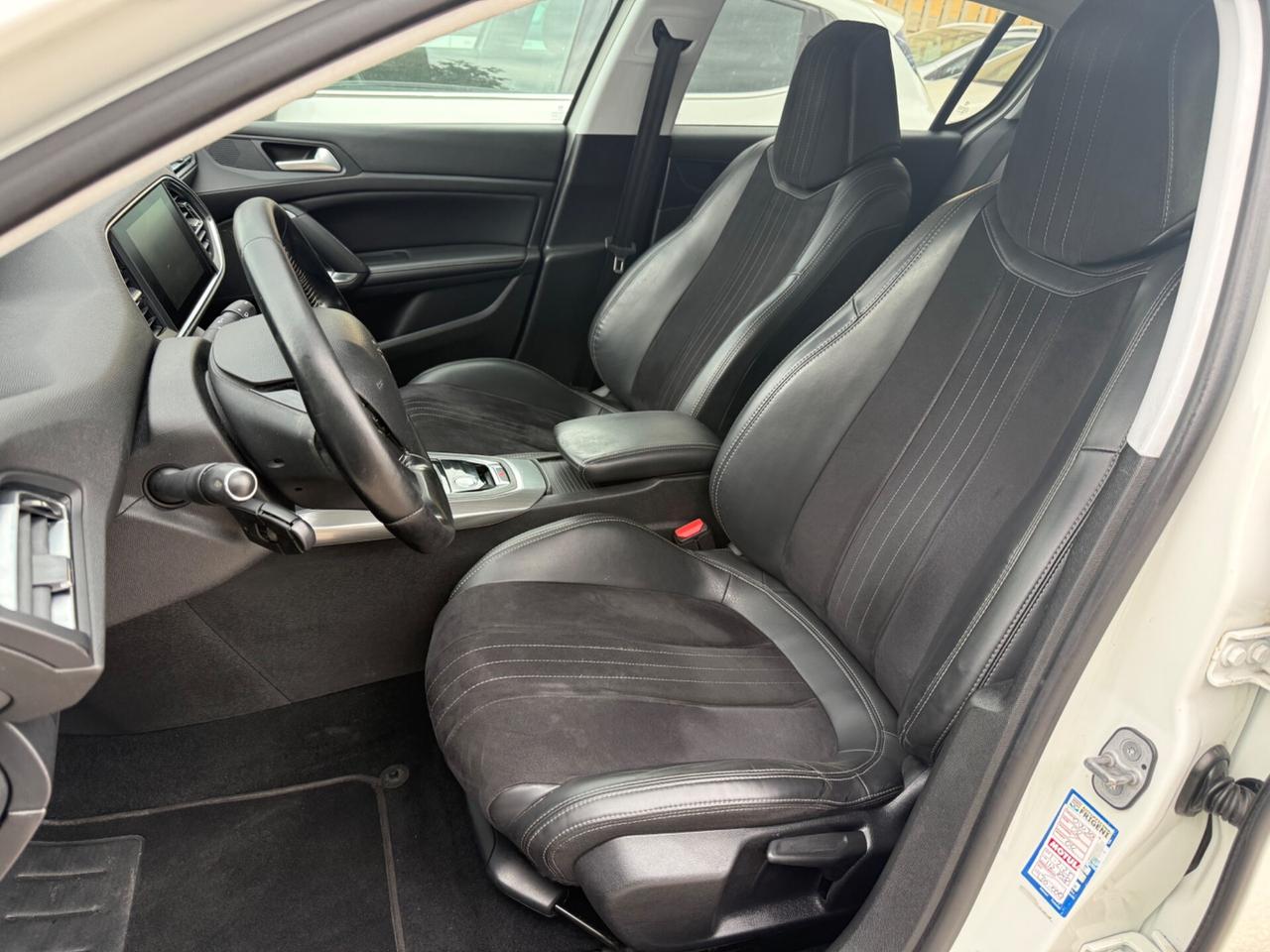 Peugeot 308 BlueHDi 120 S&S EAT6 Allure
