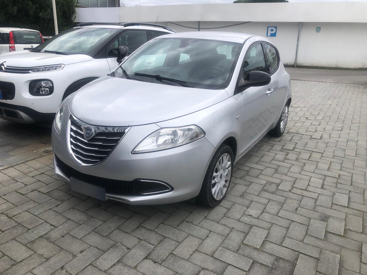 Lancia Ypsilon 1.2 69 CV 5 porte S&S Silver