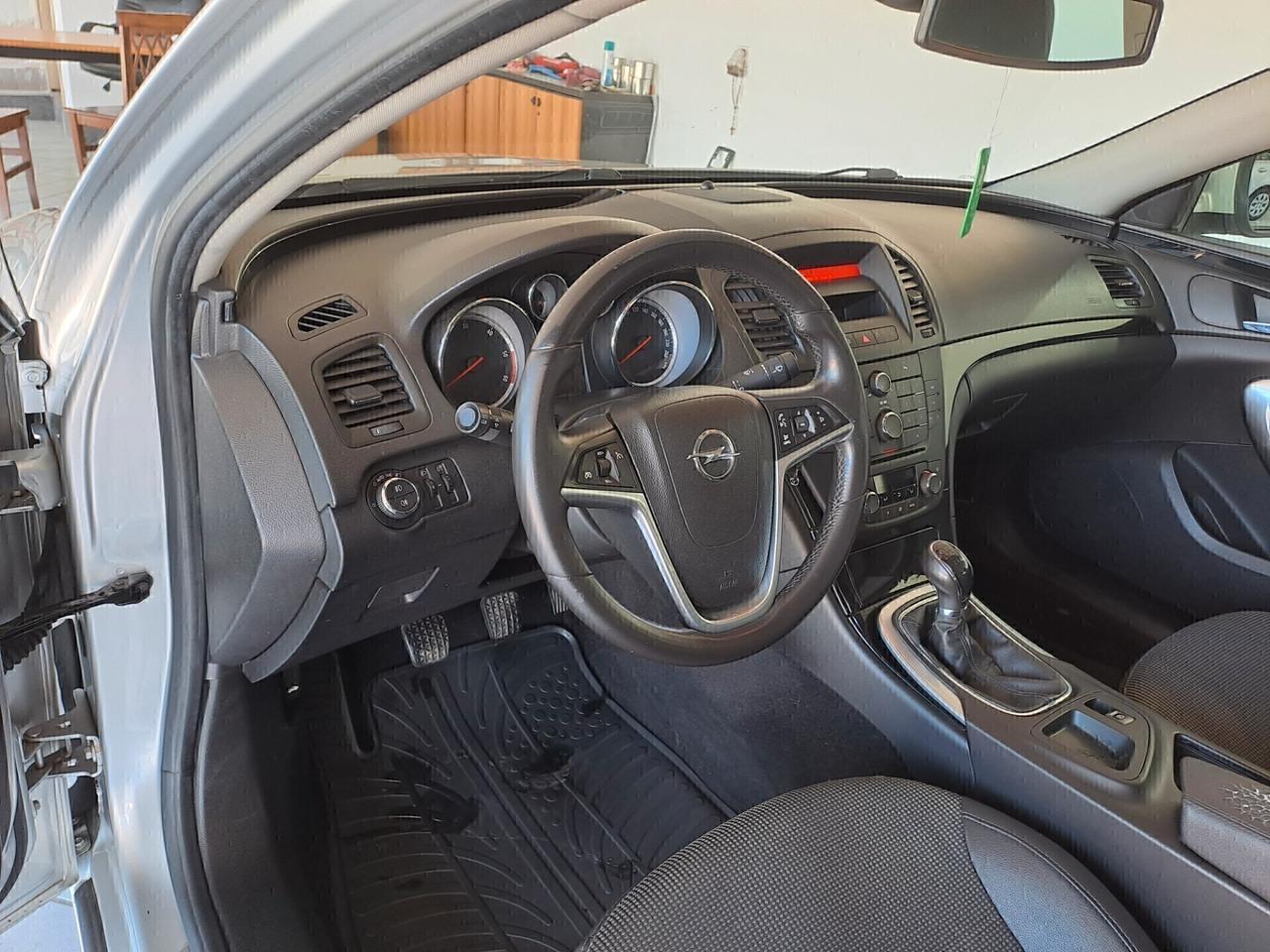 Opel Insignia 2.0 CDTI 160 CV TAGLIANDATA