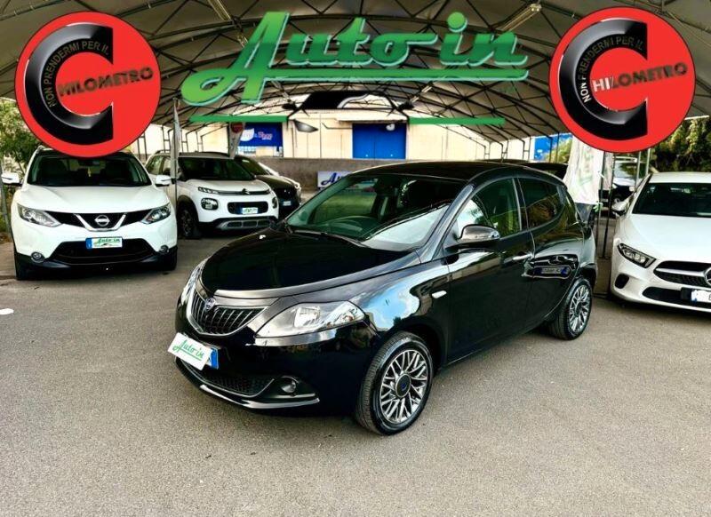 Lancia Ypsilon 1.0 FireFly 5 porte S&S Hybrid Gold Plus