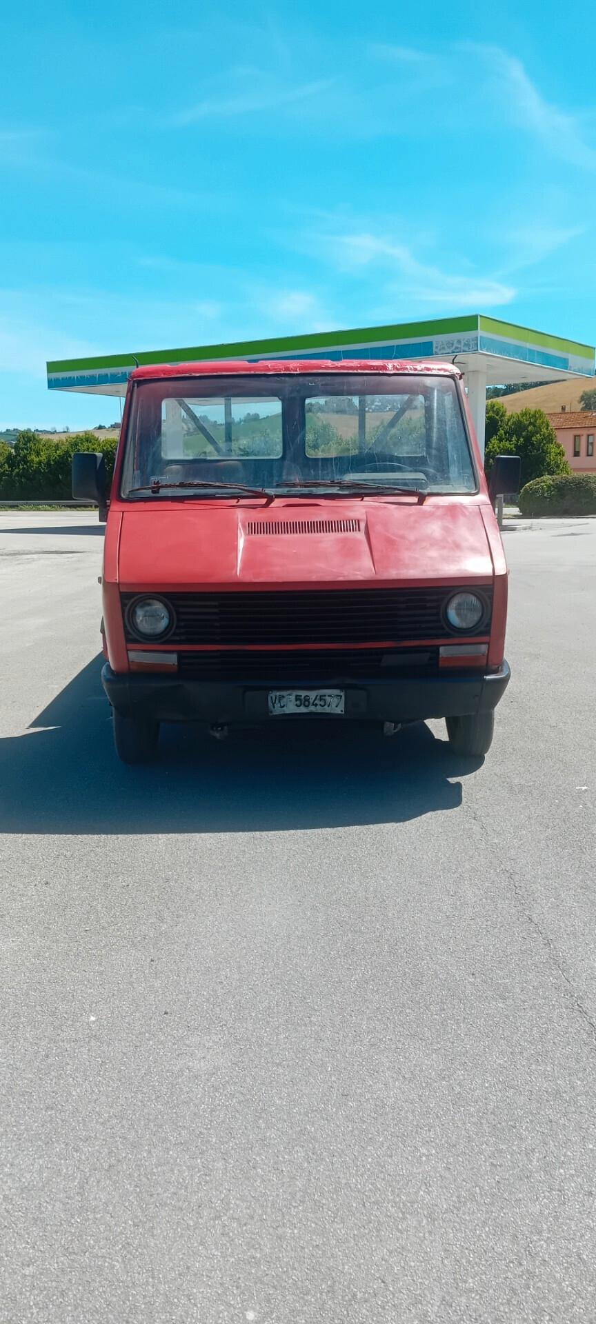 Iveco daily 35.8 ribaltabile trilaterale