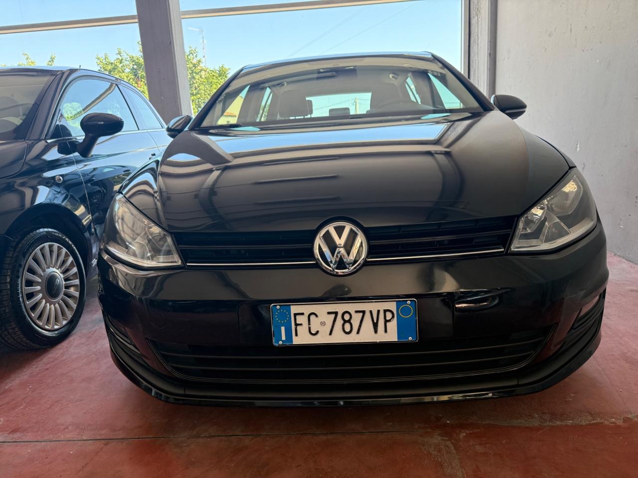 Solo da QUALITYCARS PESCARA Volkswagen Golf 1.6 TDI 110 CV 5p. Comfortline BlueMotion Tchnology mantenuta in buone condizioni, pronta all’uso! Auto da veri internditori!!!!!!