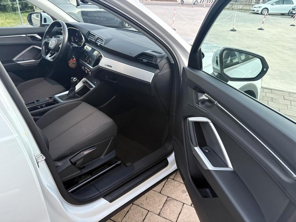 Audi Q3 35 TDI 2.0 150cv S tronic Business Advanced