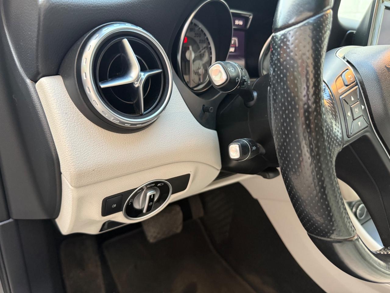 Mercedes-benz GLA 200 GLA 200 CDI Automatic Sport