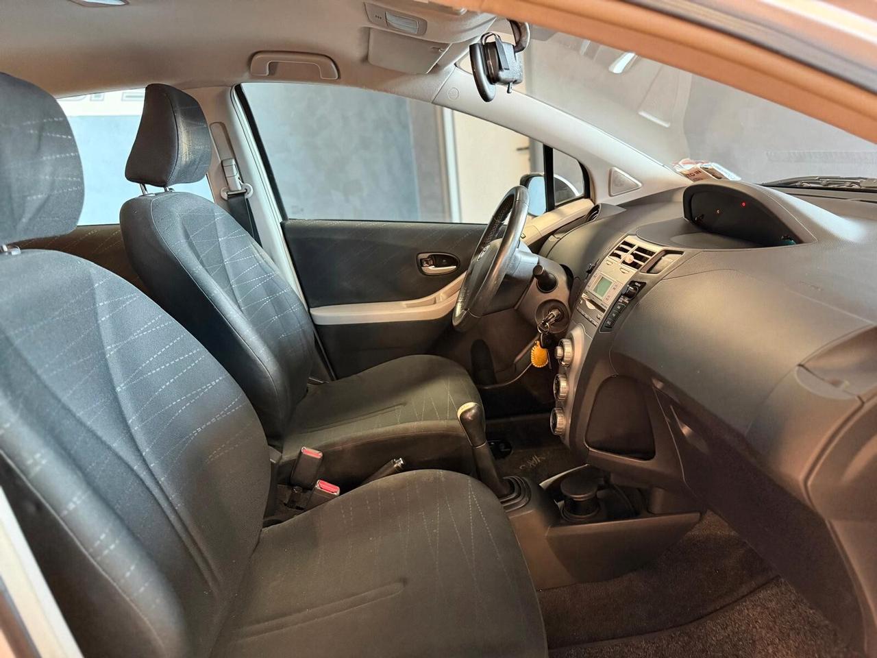 Toyota Yaris 1.3 5 porte Sol