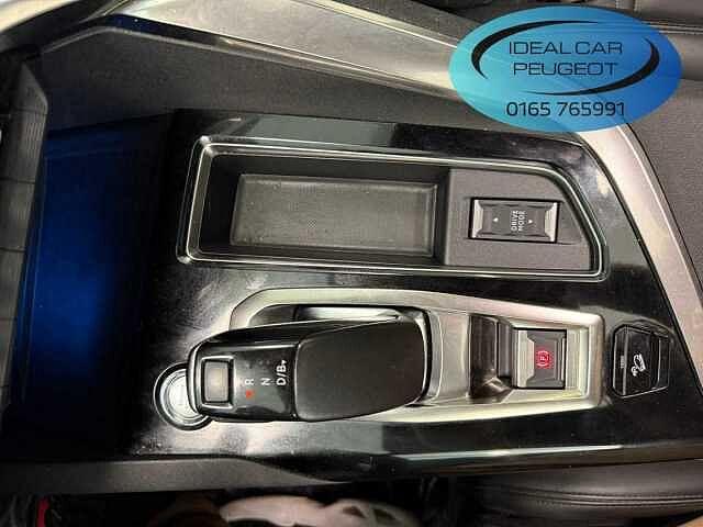 Peugeot 3008 Hybrid4 300 e-EAT8 GT Pack