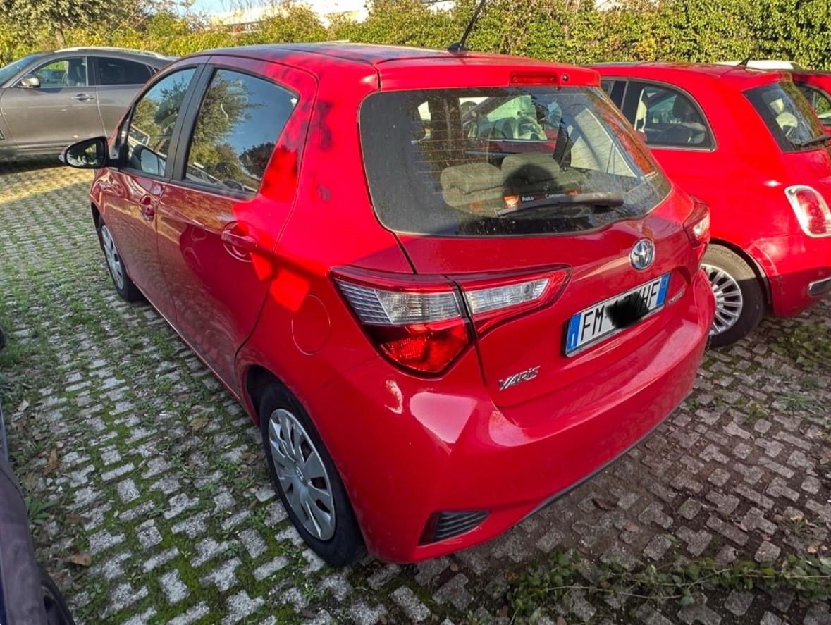 Toyota Yaris Benzina Ibrida Neopatentati 2018