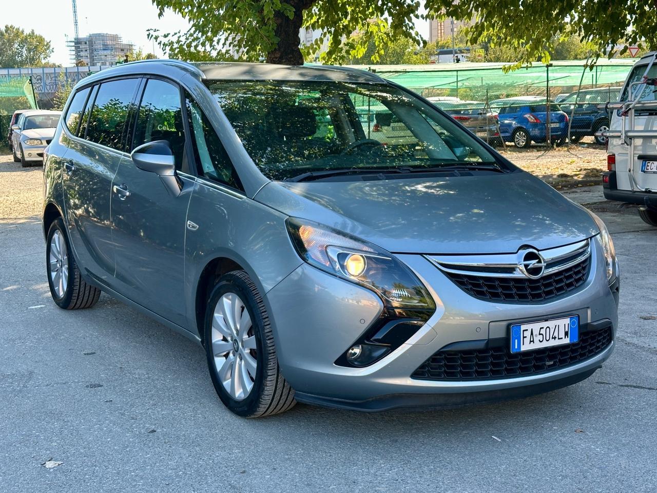 Opel Zafira Tourer 1.6 Turbo soli 115000 km 7 posti