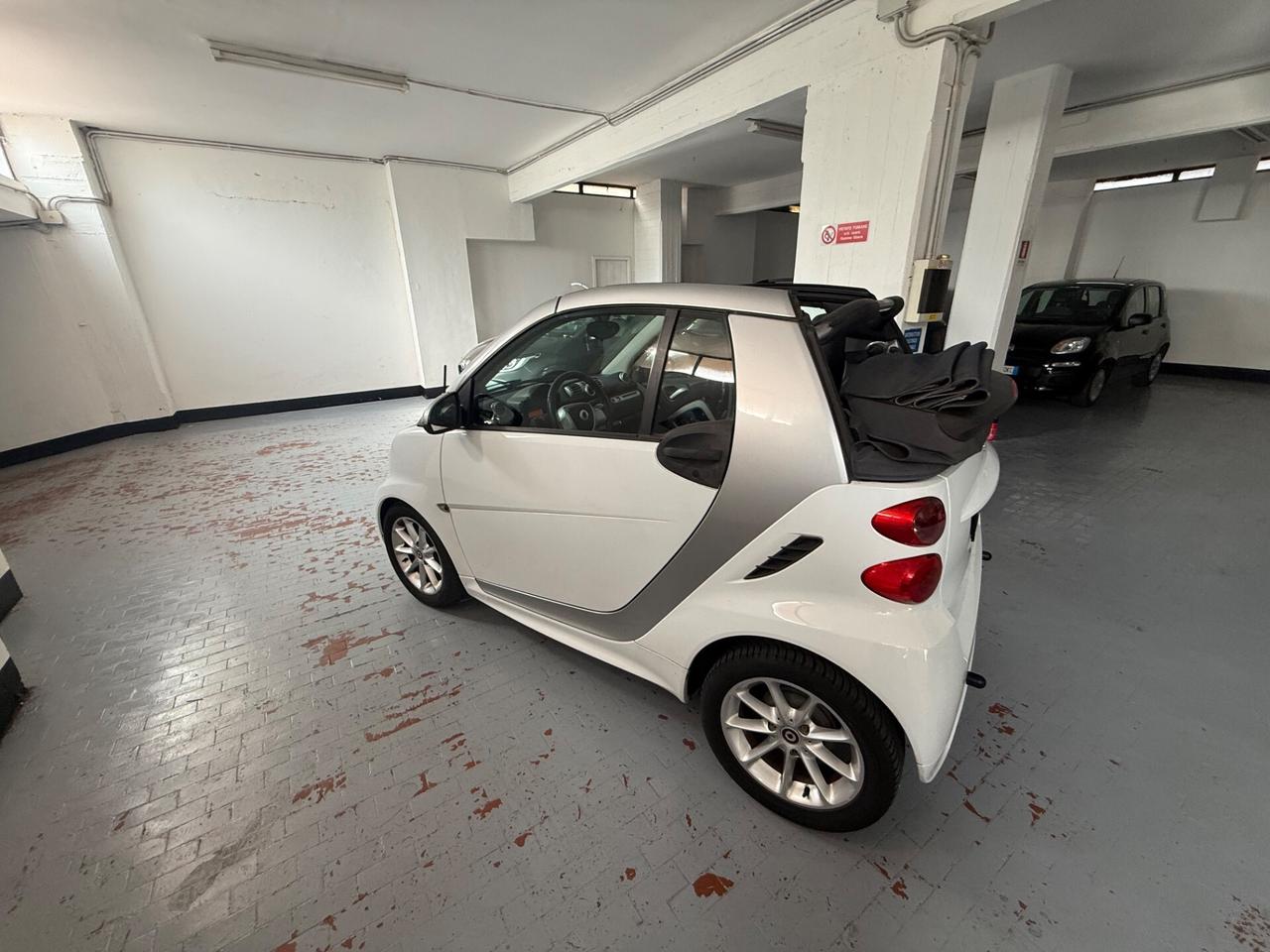 Smart ForTwo 1000 52 kW MHD cabrio passion