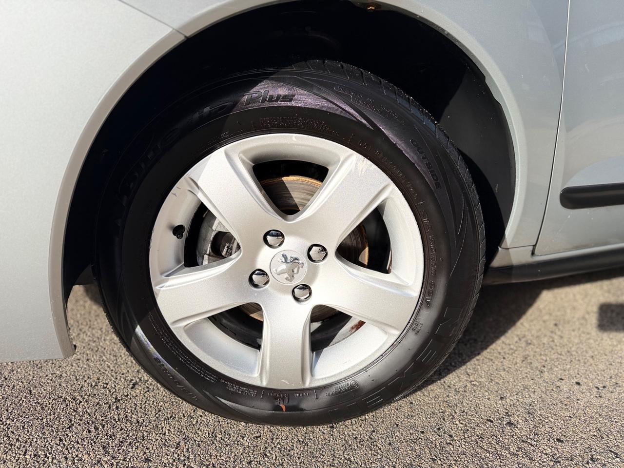 Peugeot 3008 1.6 HDi 110CV Premium