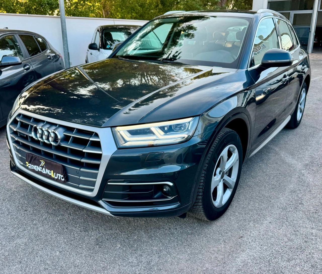 Audi Q5 40 TDI quattro S-Tronic Business Sport
