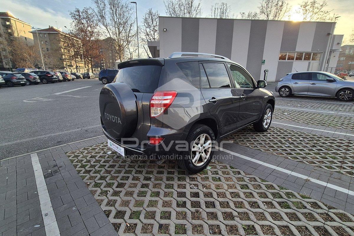 TOYOTA RAV4 2.2 D-4D 150 CV DPF Luxury