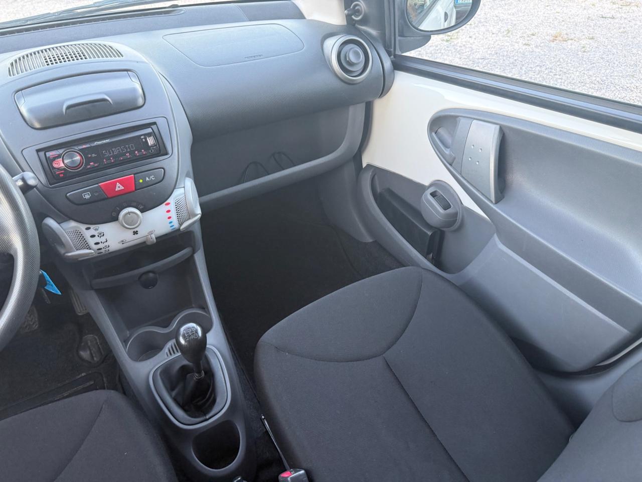 Toyota Aygo 1.0 12V VVT-i 5 porte Deep Ocean Connect