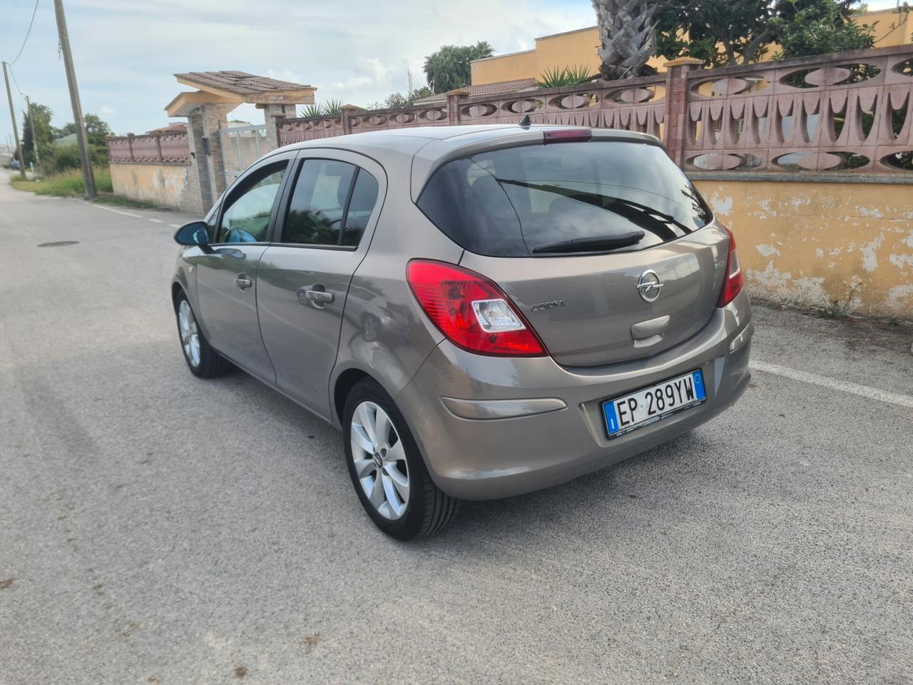 Opel Corsa 1.2 85CV 5 porte GPL-TECH Elective