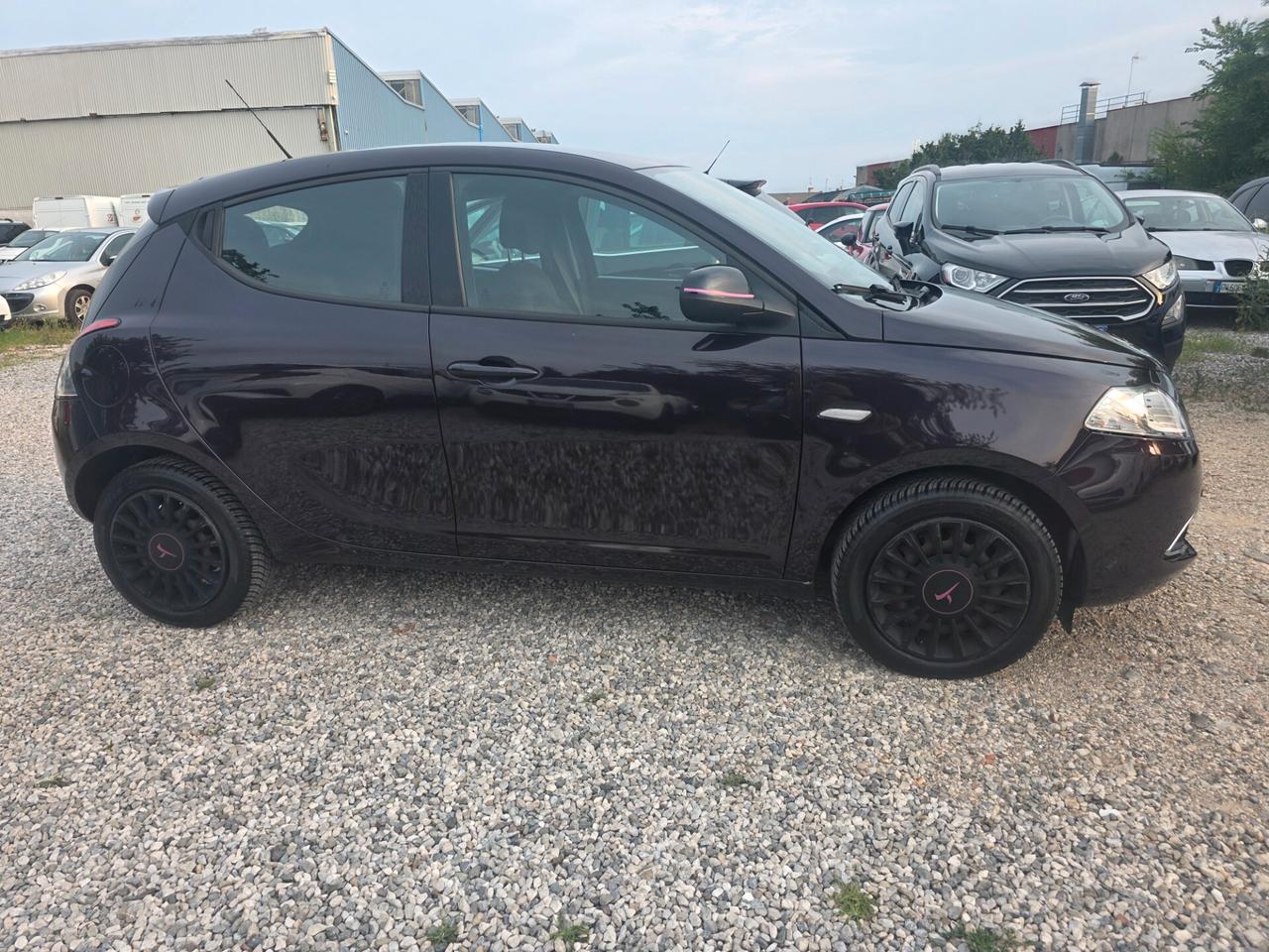 Lancia Ypsilon 1.2 69 CV 5 porte Platinum