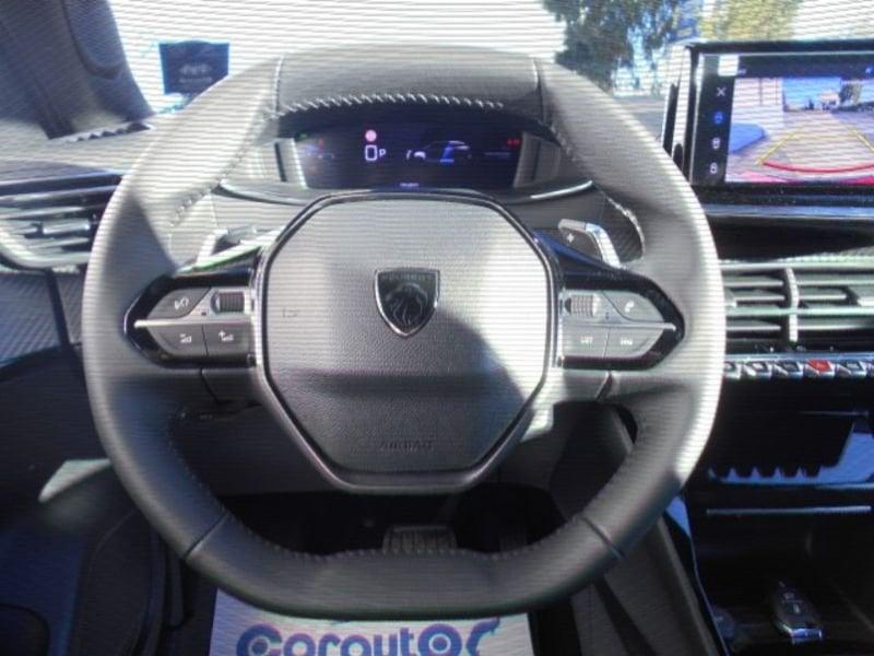 Peugeot 2008 136/145 Hybrid Allure CBC Navigat