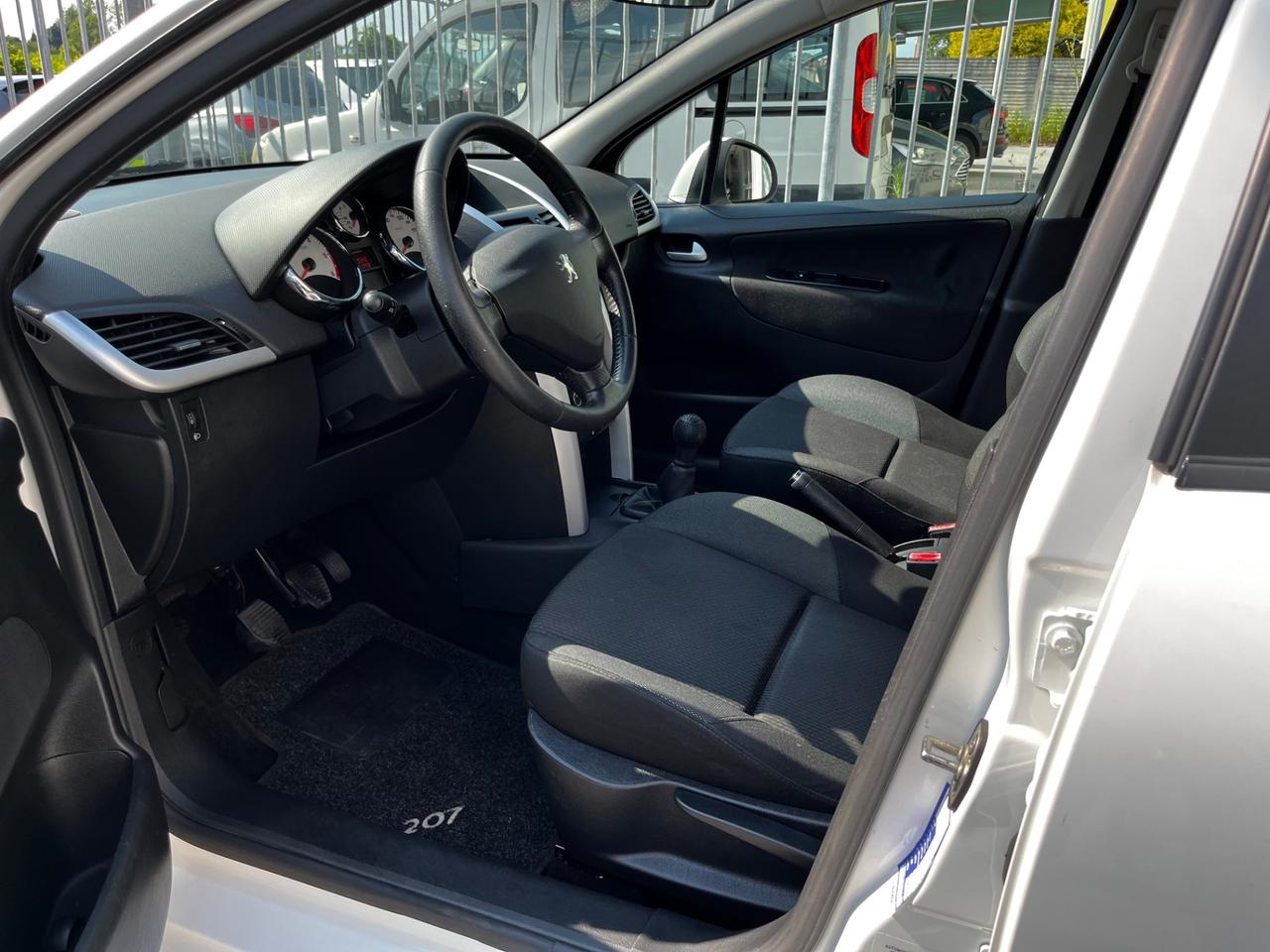 Peugeot 207 1.4 HDi 70CV 5p. Allure GANCIO - OK NEOPATENTI