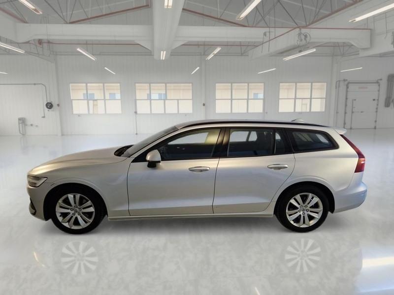 VOLVO V60 B4 D autom. Momentum Business WAGON
