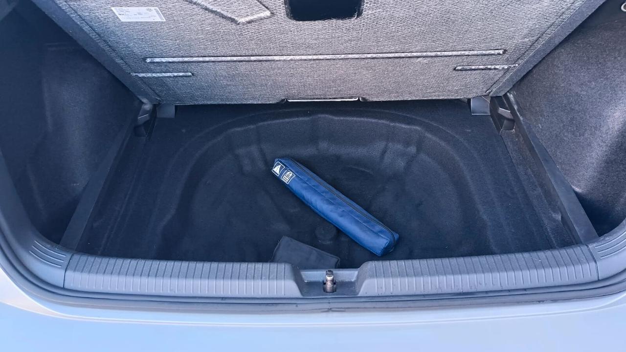 Volkswagen Golf 8 2.0 TDI 115 CV SCR Life