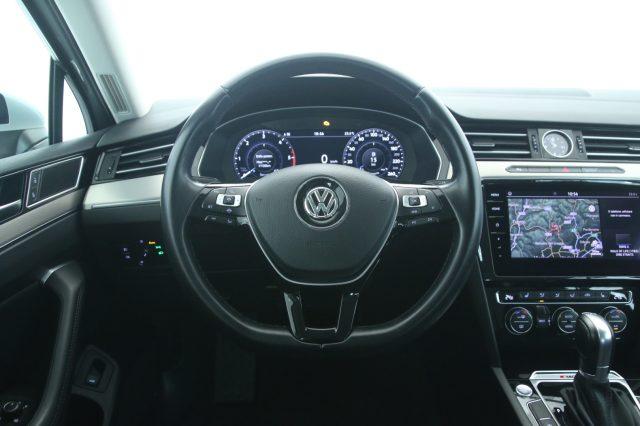 VOLKSWAGEN Passat Variant 2.0 TDI SCR 190 CV 4MOTION DSG Executive BMT