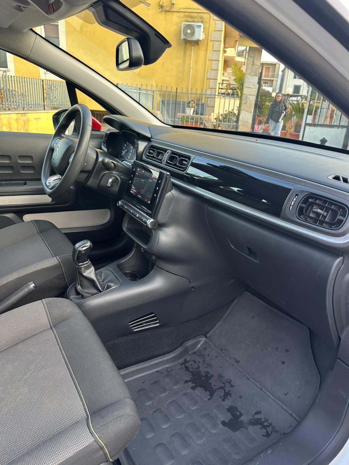 Citroen C3 83cv Benzina 5 porte Shine Navi bicolor pdc