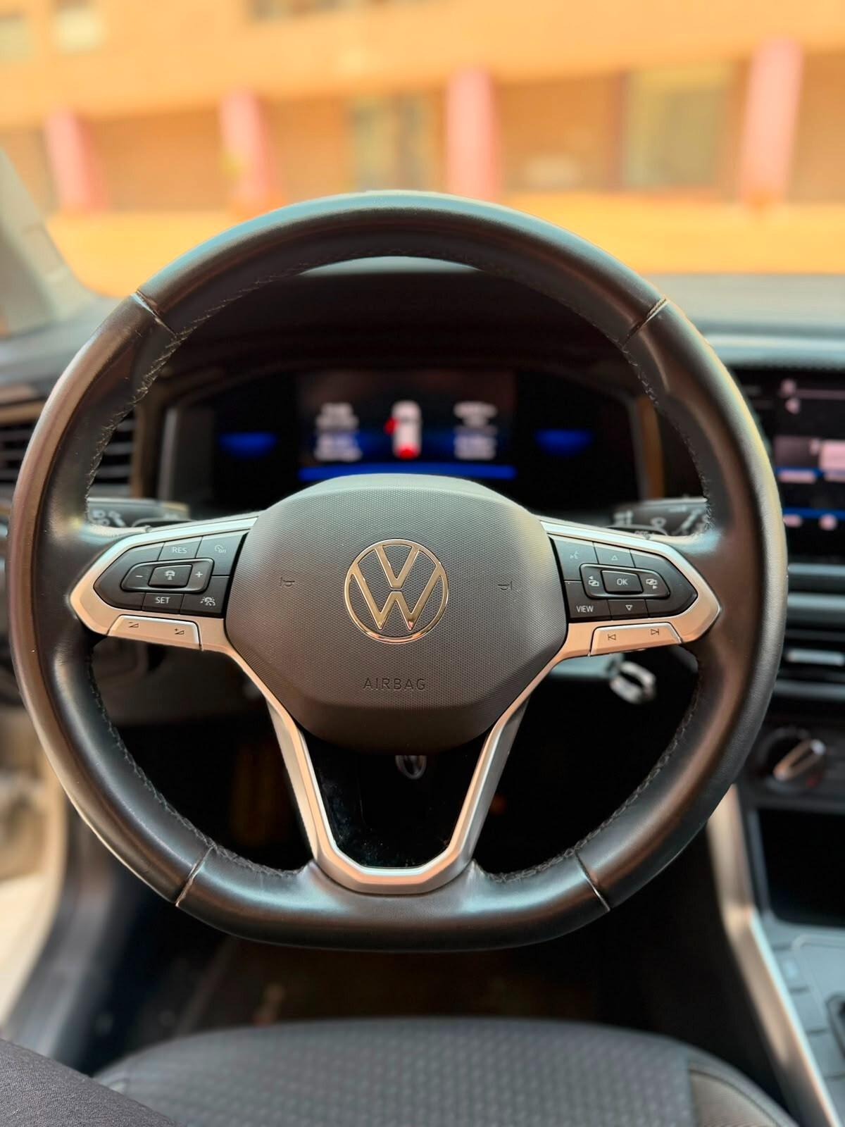 Volkswagen Taigo 1.0 TSI 110 CV DSG Life Cerchi in lega 17" e VETRI OSCURATI