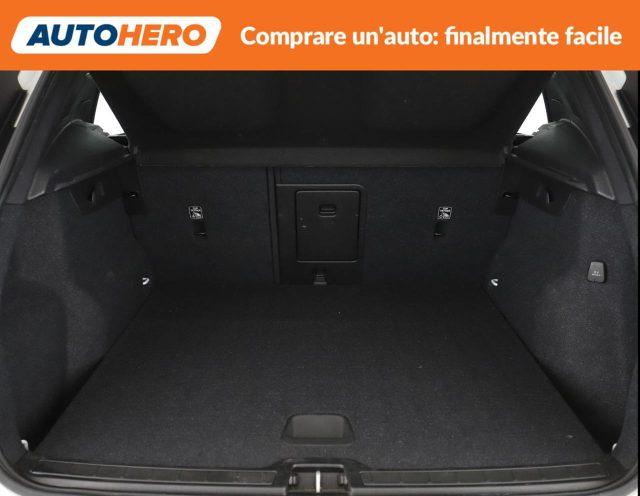 VOLVO XC40 T3 Momentum Pro