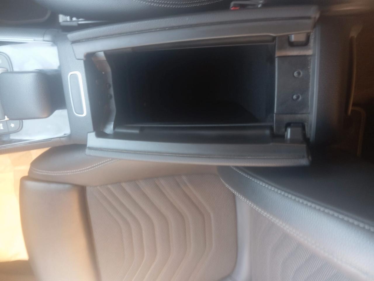 Mercedes-benz GLB 220 d Automatic 4Matic Sport (Garanzia 24-mesi?)
