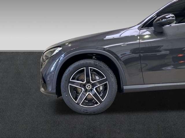 Mercedes-Benz GLC 220 D AMG PREMIUM MBUX PDC 4M 19" KAMERA LANE ASSIST