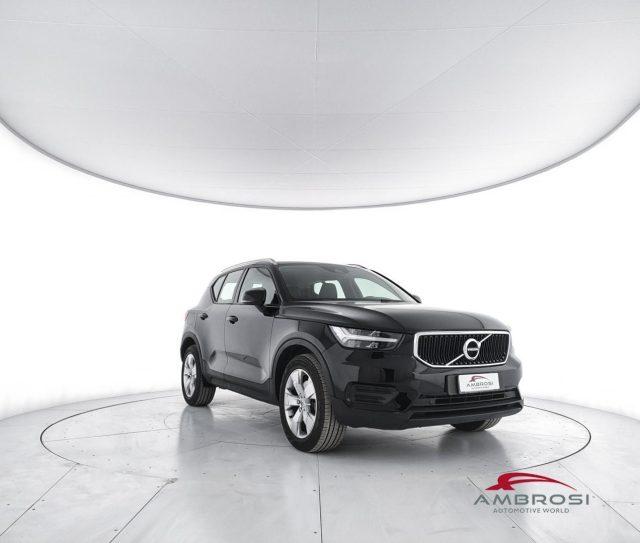 VOLVO XC40 D4 AWD Geartronic Momentum