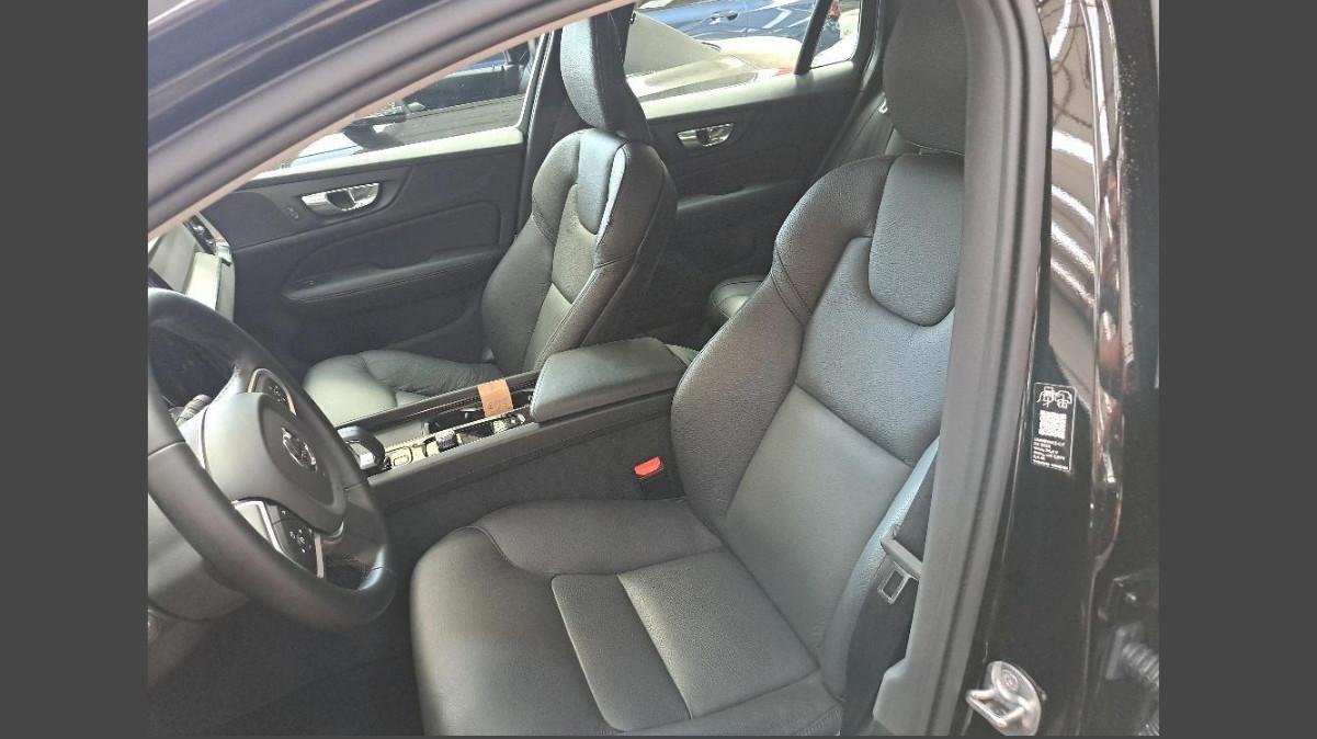 VOLVO V60 B4 Mild Hybrid Automatico Core