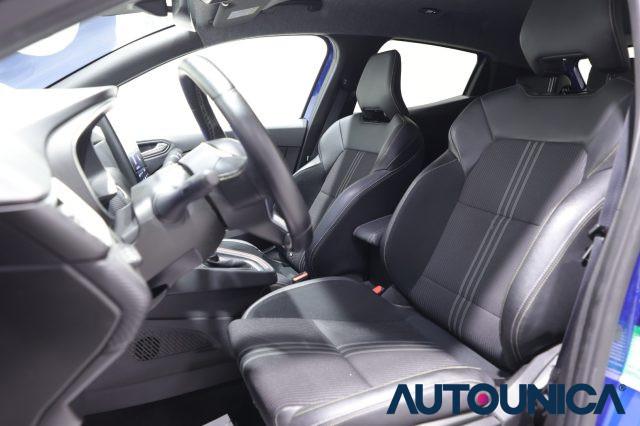 RENAULT Clio FULL HYBRID E-TECH 145 CV 5 PORTE ENGINEERED