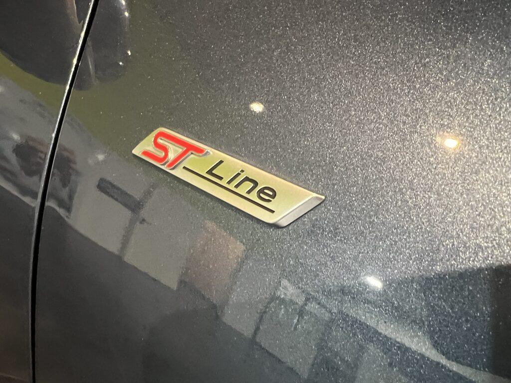 Ford Kuga 2.5 Full Hybrid ST-Line X 2WD e-Shifter