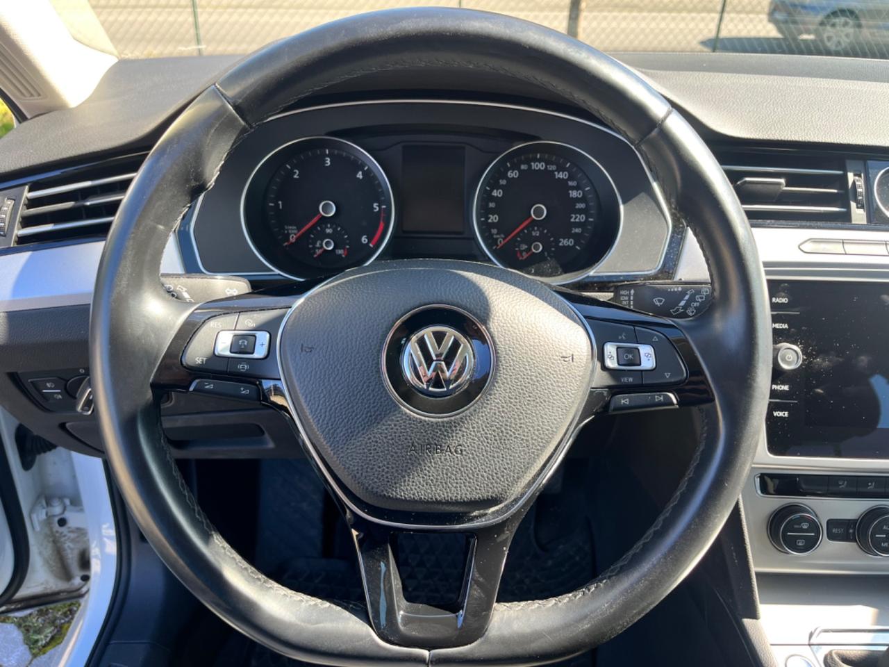 Volkswagen Passat 2.0 TDI Business BlueMotion Technology