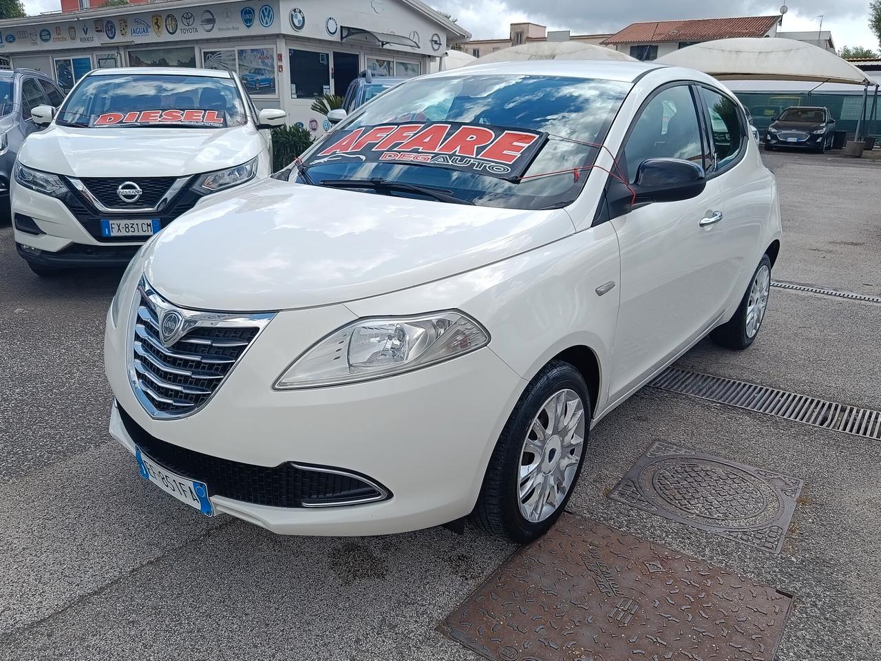 Lancia Ypsilon 1.2 69CV 5 porte S&S Gold