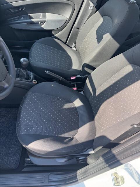 Fiat Grande Punto 1.3MJT 75 5p.Van Dyn. 4pti-ok neopatentati!!