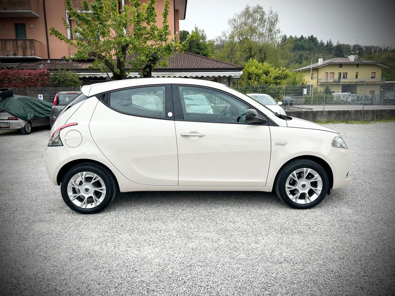 Lancia Ypsilon 1.2 GPL Ecochic Gold-UNIPROPRIETARIO