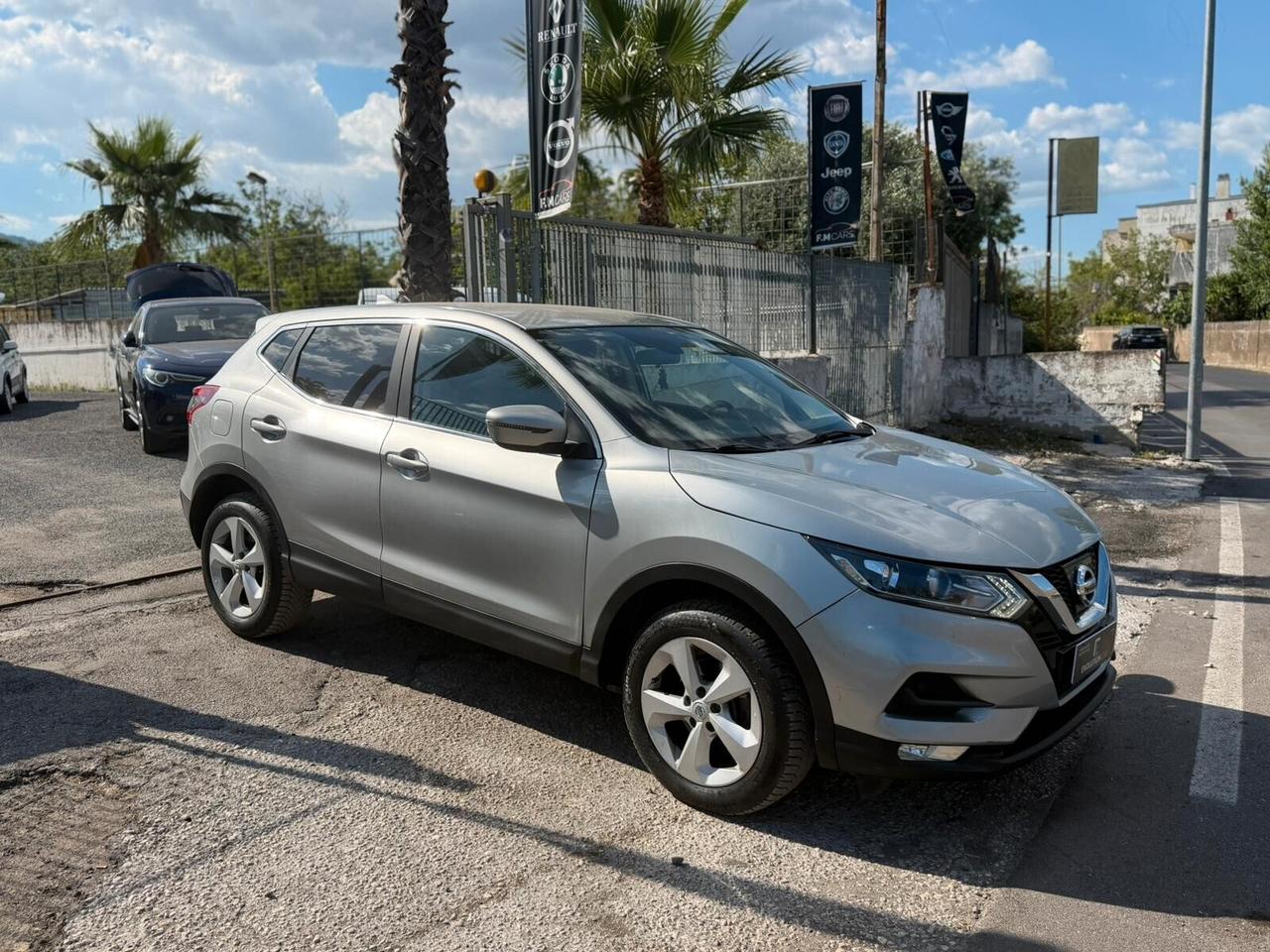 Nissan Qashqai 1.6 diesel Automatica