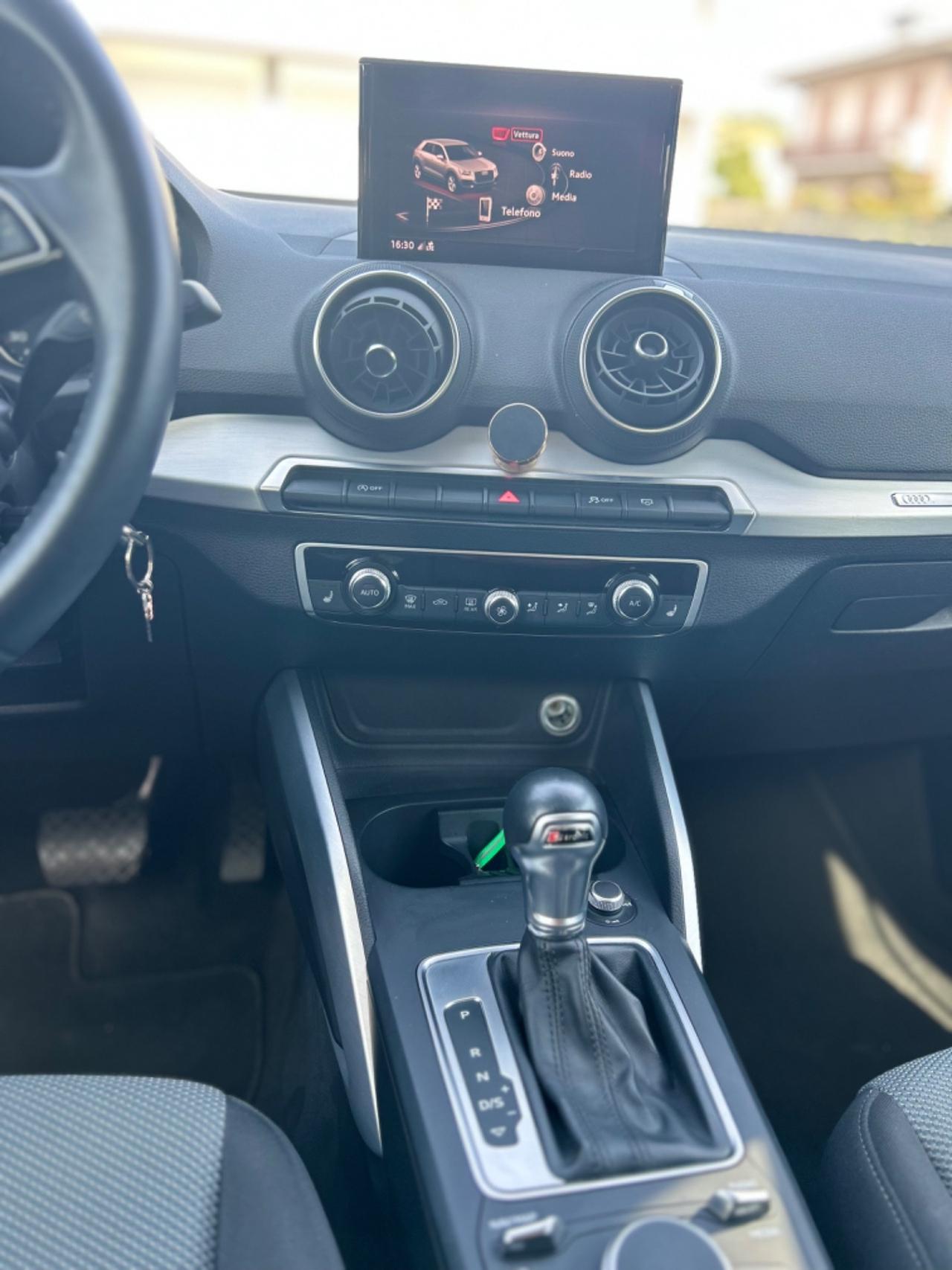Audi Q2 35 TDI S tronic Admired