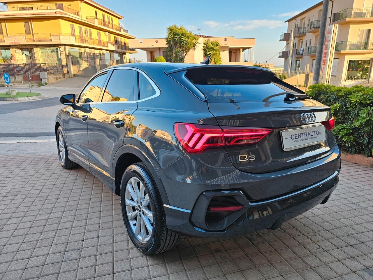 Audi Q3 SPB 35 TDI S tronic Business Plus