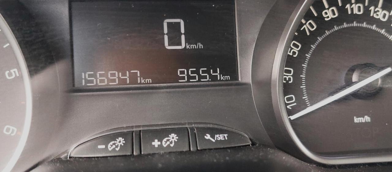 PEUGEOT 208 ALLURE- 1.6 HDI - NEOPATENTATI
