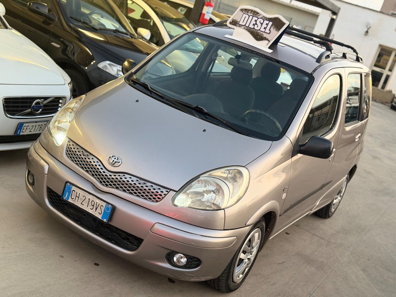 TOYOTA YARIS VERSO 1.4 DIESEL - GANCIO TRAINO