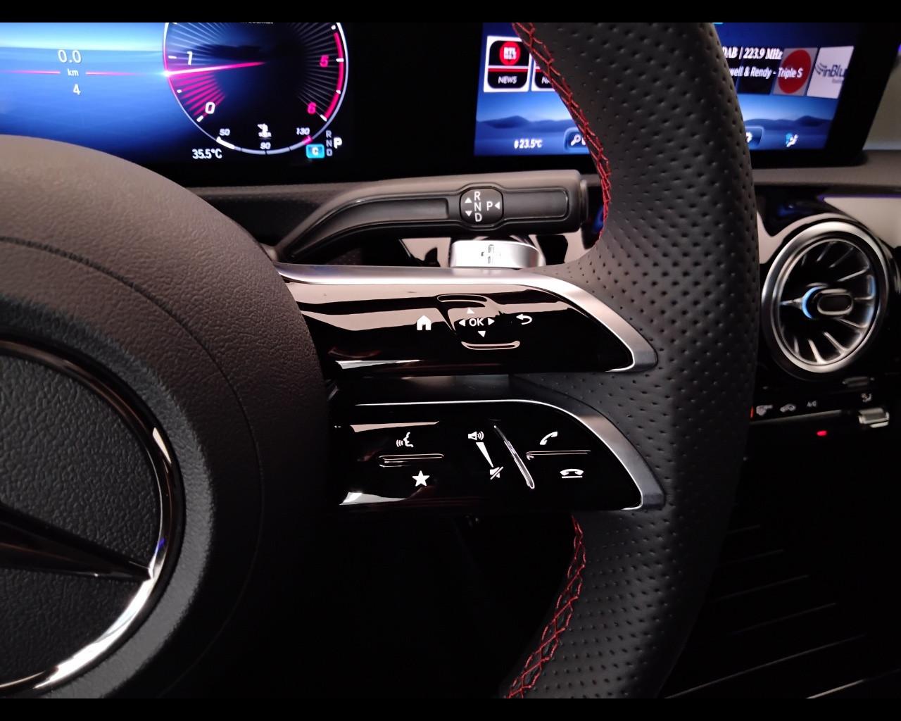 Mercedes-Benz Classe A - W177 2023 - A 180 d AMG Line Advanced Plus auto