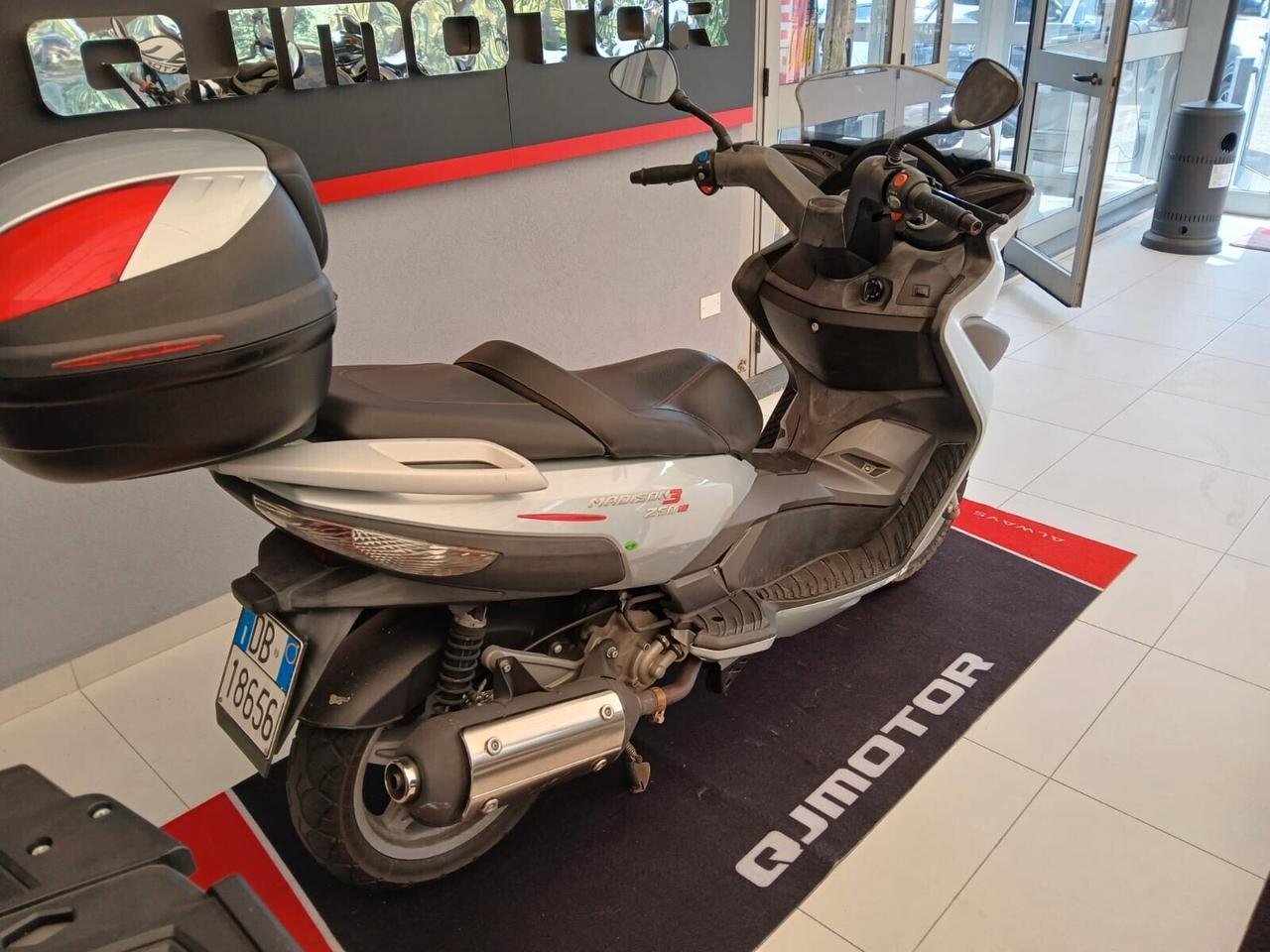 Malaguti Madison 3 250