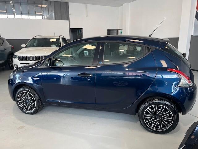 Lancia Ypsilon 1.2 69 CV 5 porte GPL Ecochic Elefantino Blu