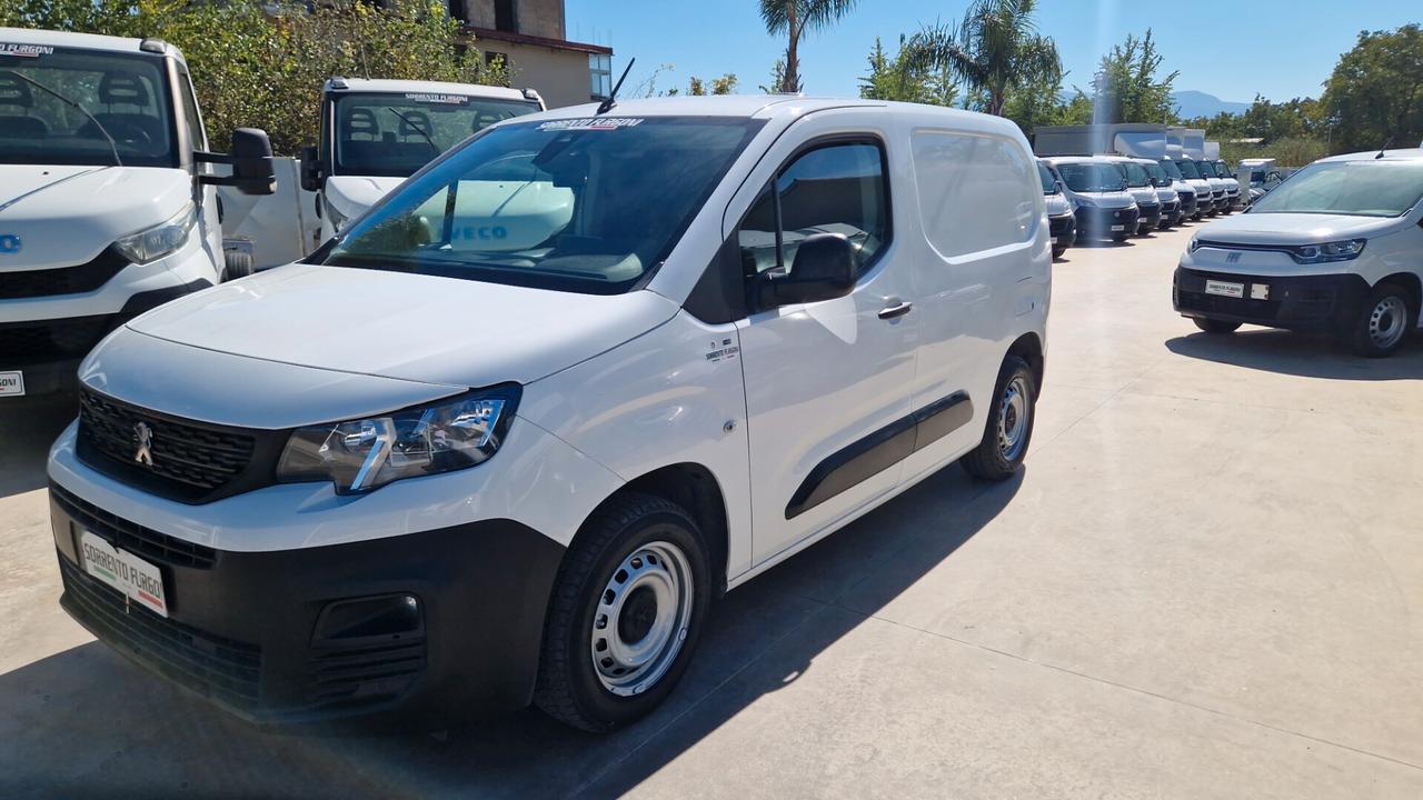 Peugeot PARTNER 1.5 BLUEHDI 100 CV NAVIGATORE