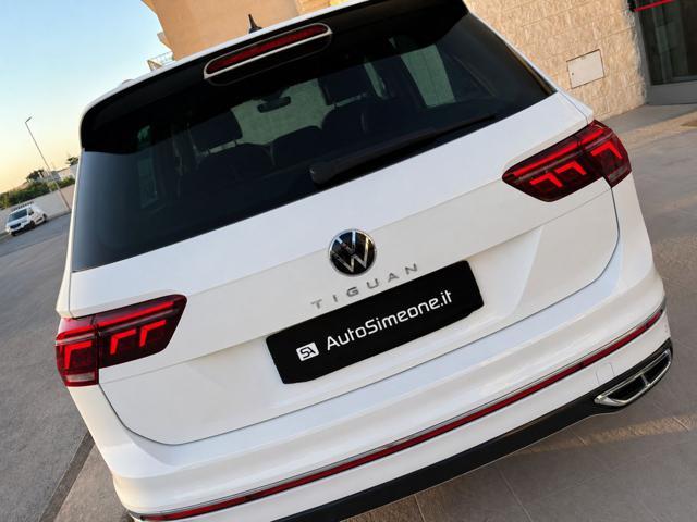 VOLKSWAGEN Tiguan 2.0 TDI 150 CV SCR DSG R-Line LUCI AMBIENTE