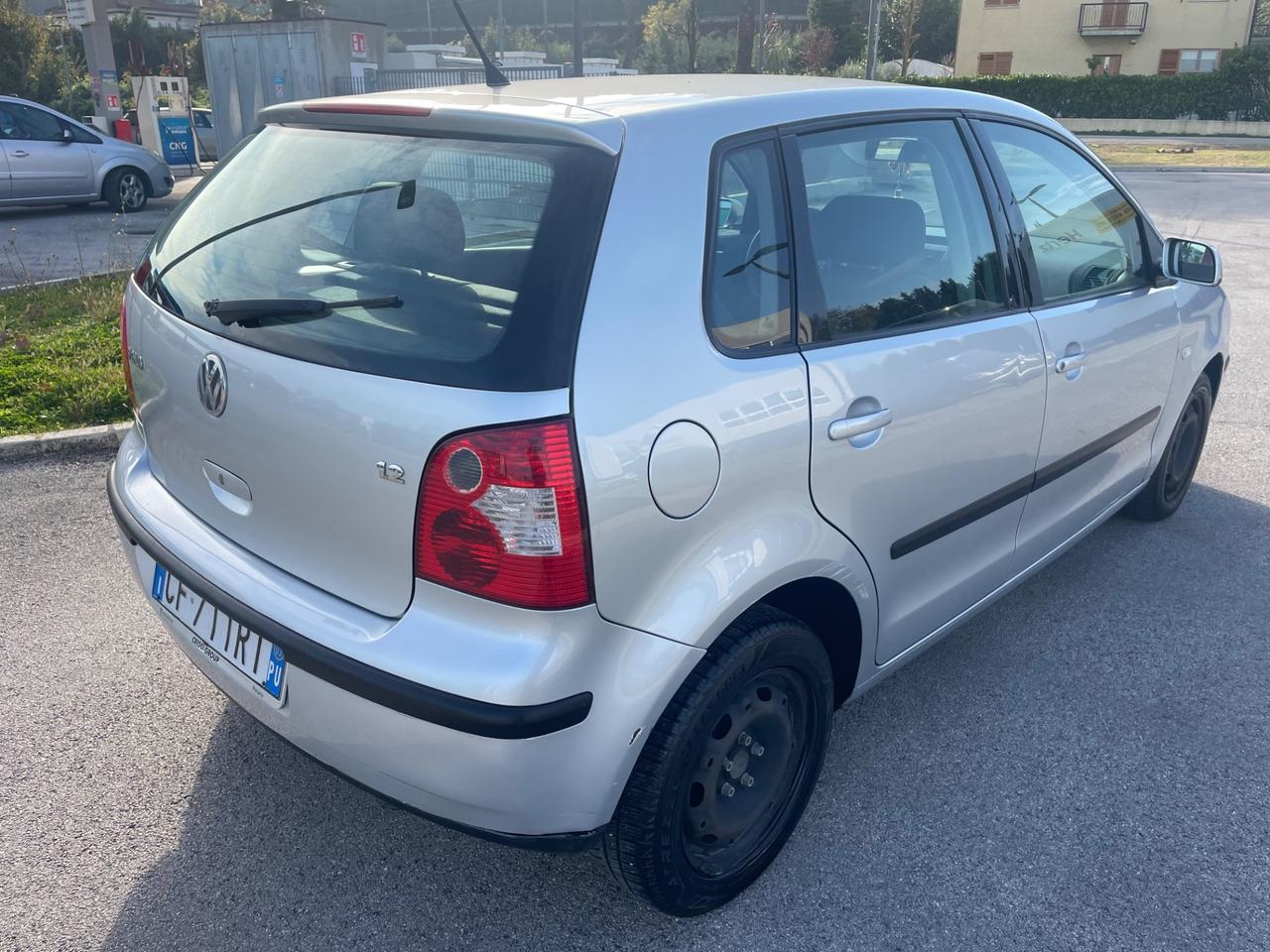 VOLKSWAGEN POLO 1.2 BENZINA 185.000 2003 NEOPATENTATI