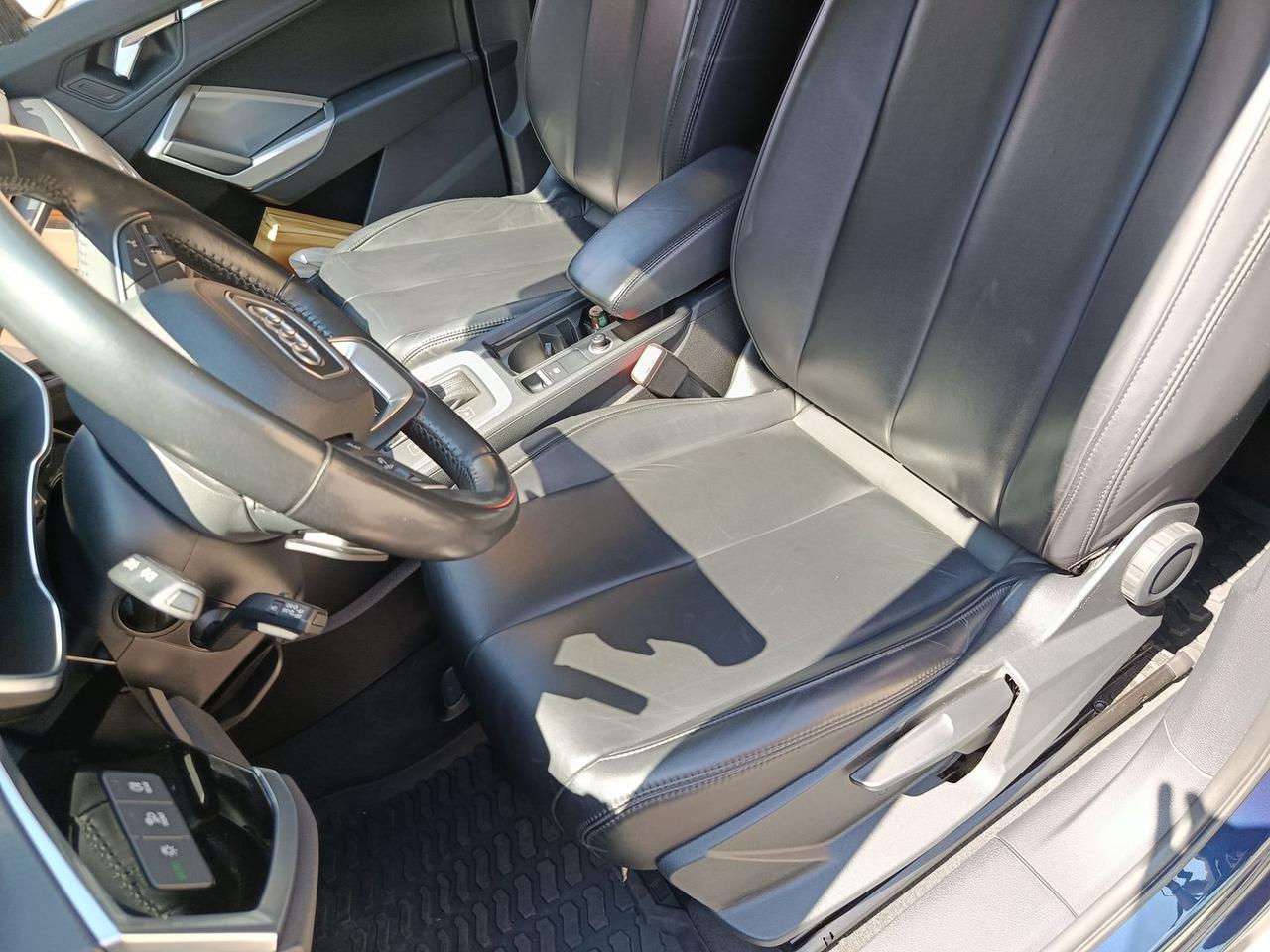 Audi Q3 2.0 TDI Business #6230