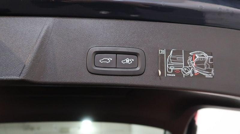 Volvo XC40 Recharge T5 Plug-in Hybrid Recharge Inscription Expression